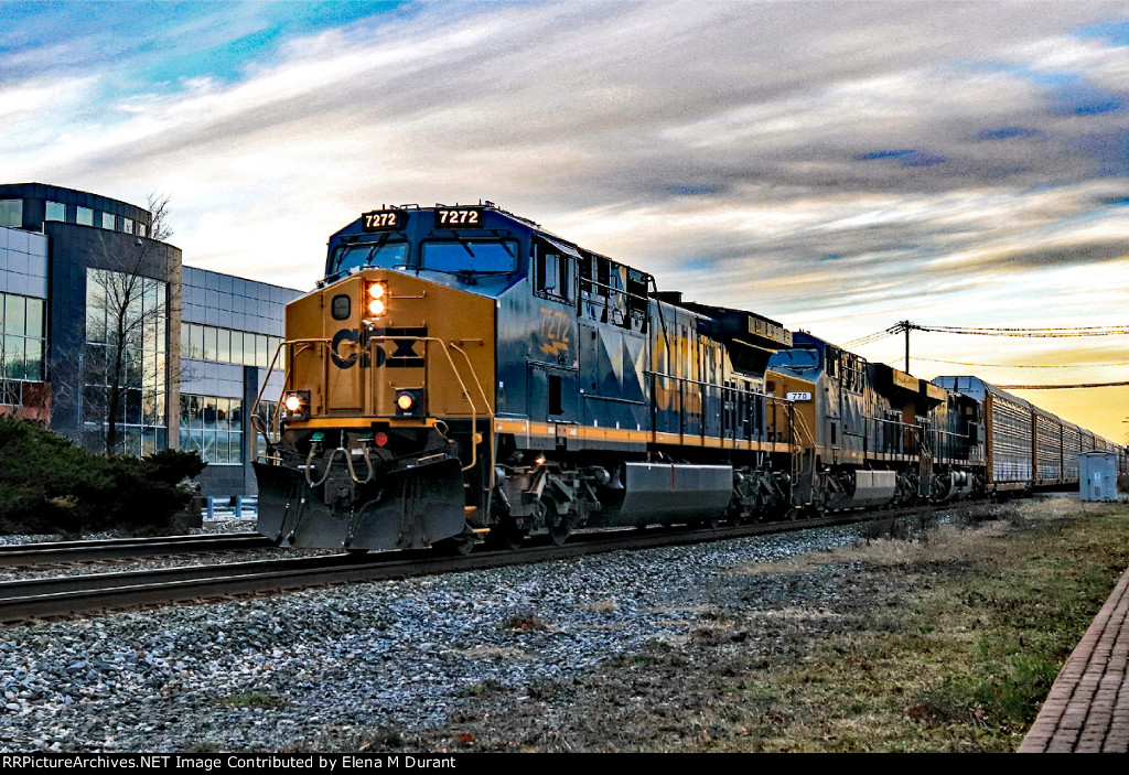 CSX 7272 on M-218